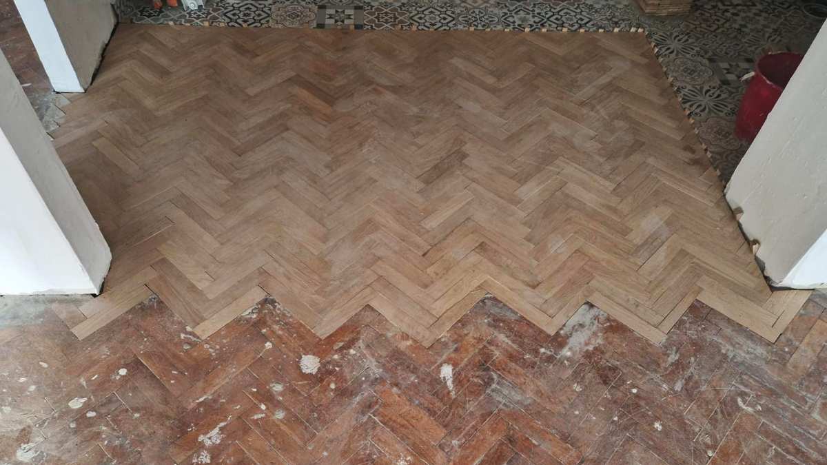 Renoviranje poda, spoj parketa i pločica, postavljanje novog parketa